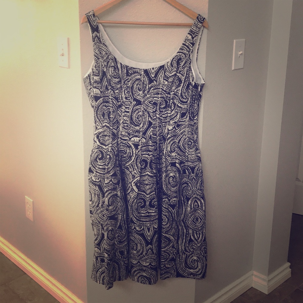 Dress with pockets